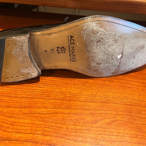 Black patent leather wholecut oxfords size 9 1/2